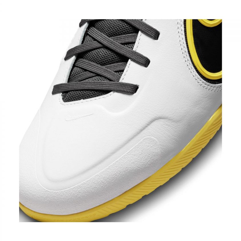 Nike React Legend 9 Pro Ic M DA1183-107 futballcipő sokszínű fehér 2