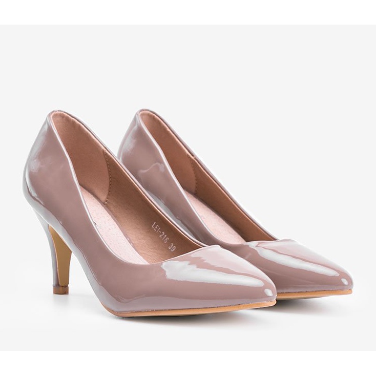 Sötét bézs színű pumpák a Faith tűsarkún 1