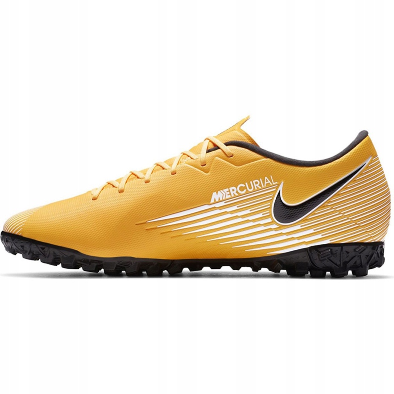 Nike Mercurial Vapor 13 Academy Tf M AT7996 801 futballcipő narancs és vörös 2 Nike Mercurial Vapor 13 Academy Tf M AT7996 801 futballcipő narancs és vörös 2