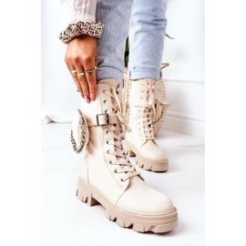 PS1 Meleg dolgozók, akiknek vese bézs színűek, rám néznek 2