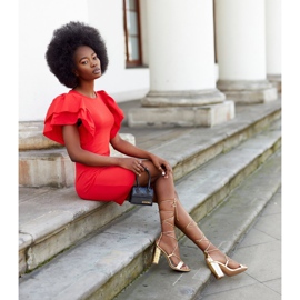 PS1 Kötött szandál egy arany kifutón aranysárga 4