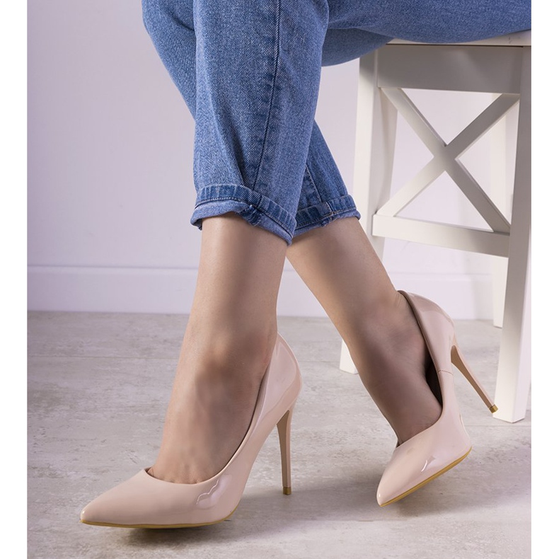 Bézs lakkozott Ibiza magas sarkú cipő 1