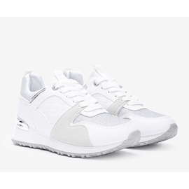 Fehér cipők ezüst Yoisya kiegészítőkkel 1