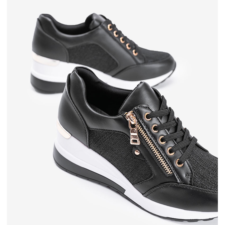 Fekete fényes cipők a The Moment ékén 2