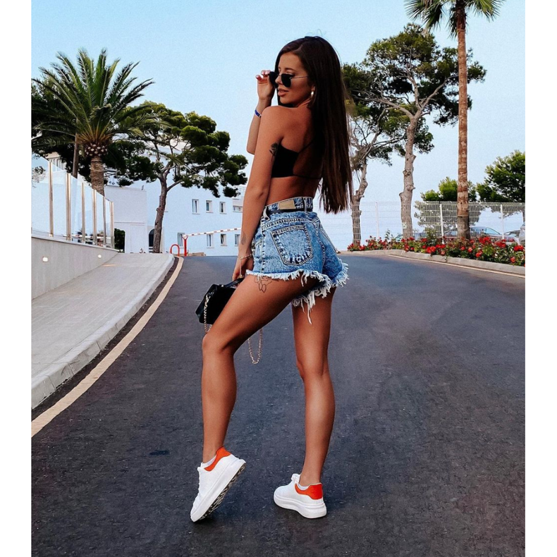 SHELOVET Fehér cipők a platformon 1