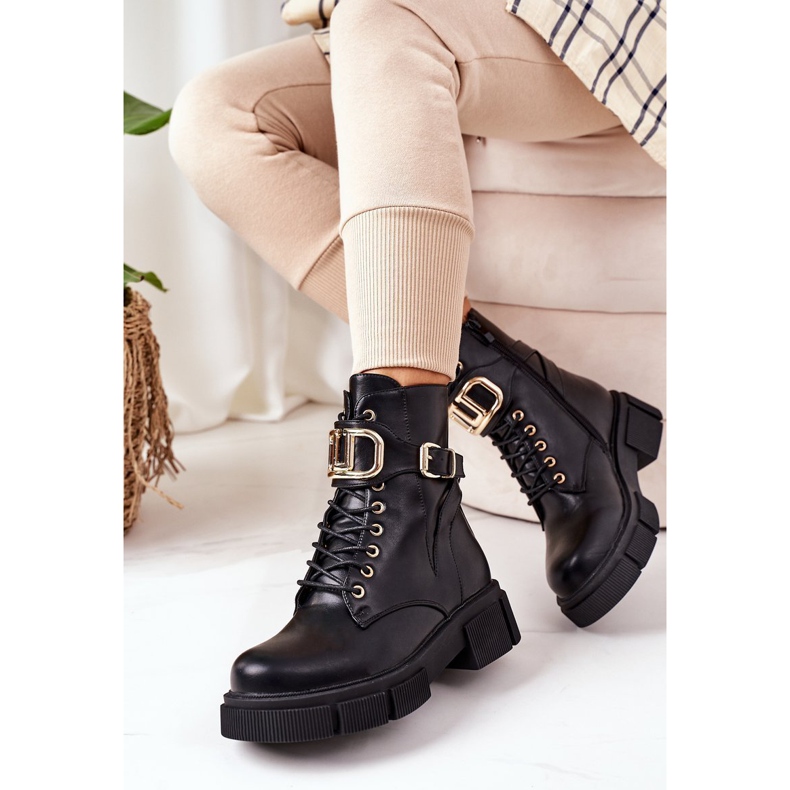 PS1 Meleg dolgozók Aranycsattal Fekete Maybelle 2