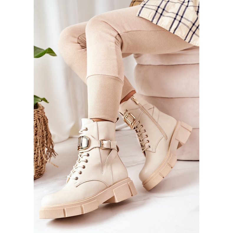 PS1 Meleg dolgozók Aranycsattal Bézs Maybelle 2