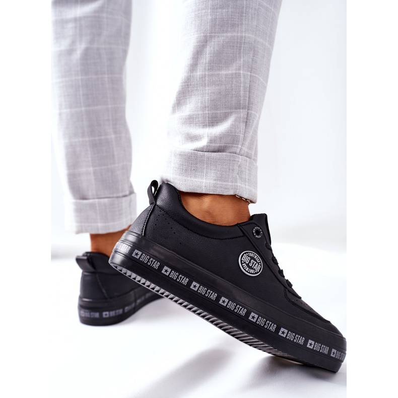 Bőr cipők a Big Star II274074 fekete platformon 1