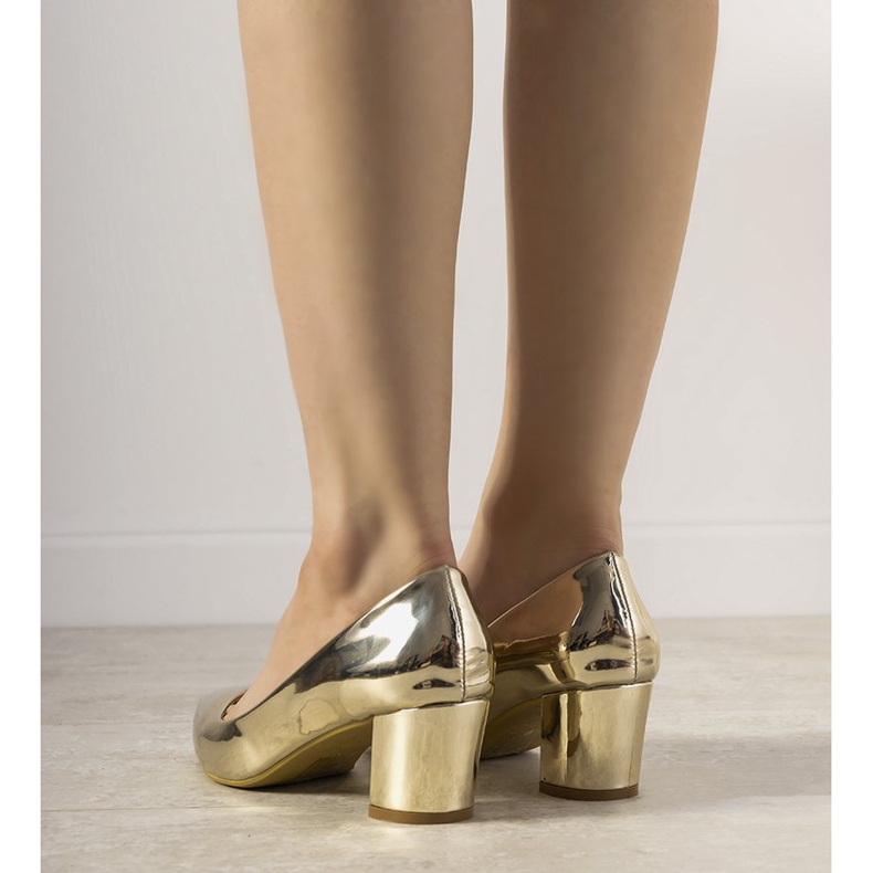 Arany szivattyúk a Harye oszlopon aranysárga 2 Arany szivattyúk a Harye oszlopon aranysárga 2