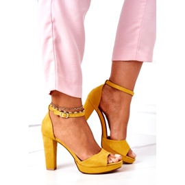 Női velúr szandál az oszlopon sárgán sárga 3