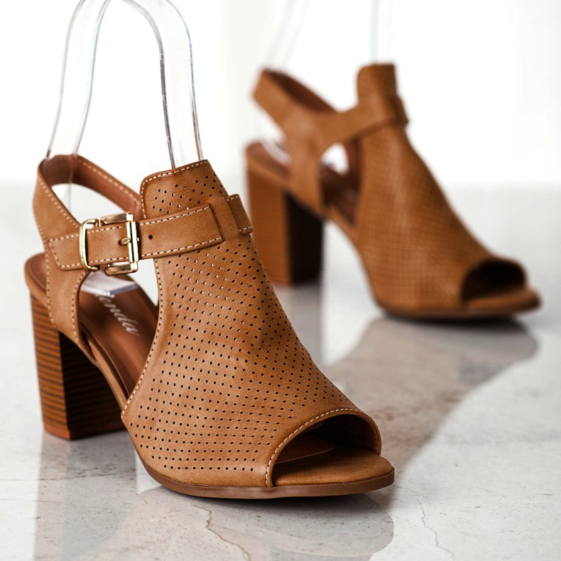 Renda Épített szandál Eco bőrrel barna 1