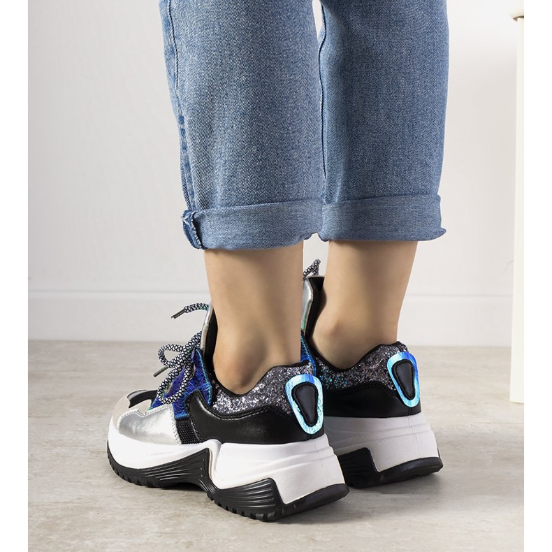 Ezüst cipők magas rugós talppal fekete 1