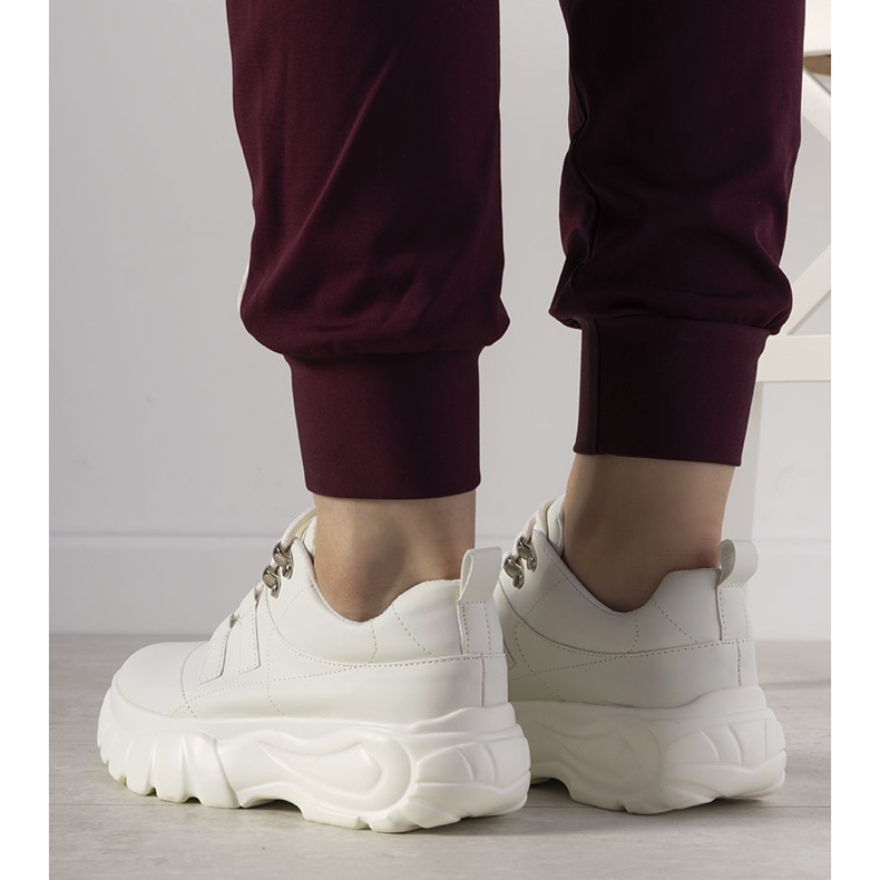 Fehér sportcipő magas Luna talppal 1