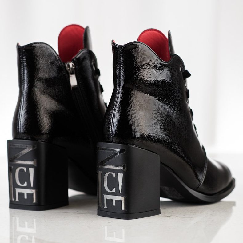 Filippo Lakkozott csizma az oszlopon fekete 1