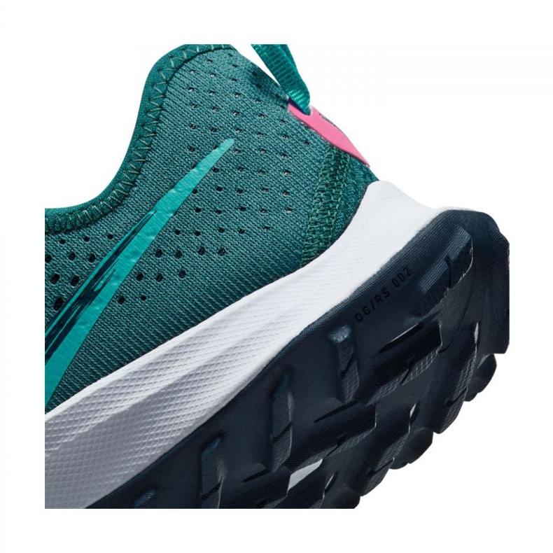 Nike Air Zoom Terra Kiger 7 W futócipő CW6066-301 zöld 1