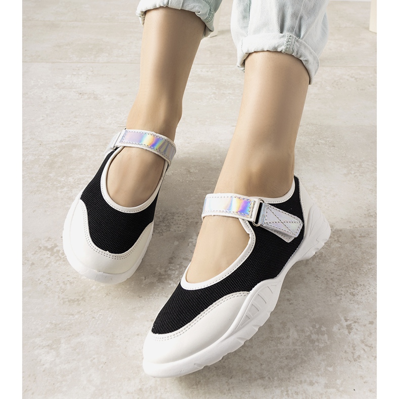 Fekete -fehér edzőcipő holografikus Melania betéttel 1