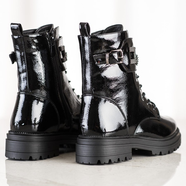 S. BARSKI Lakkozott munkások lánccal S.BARSKI fekete 1