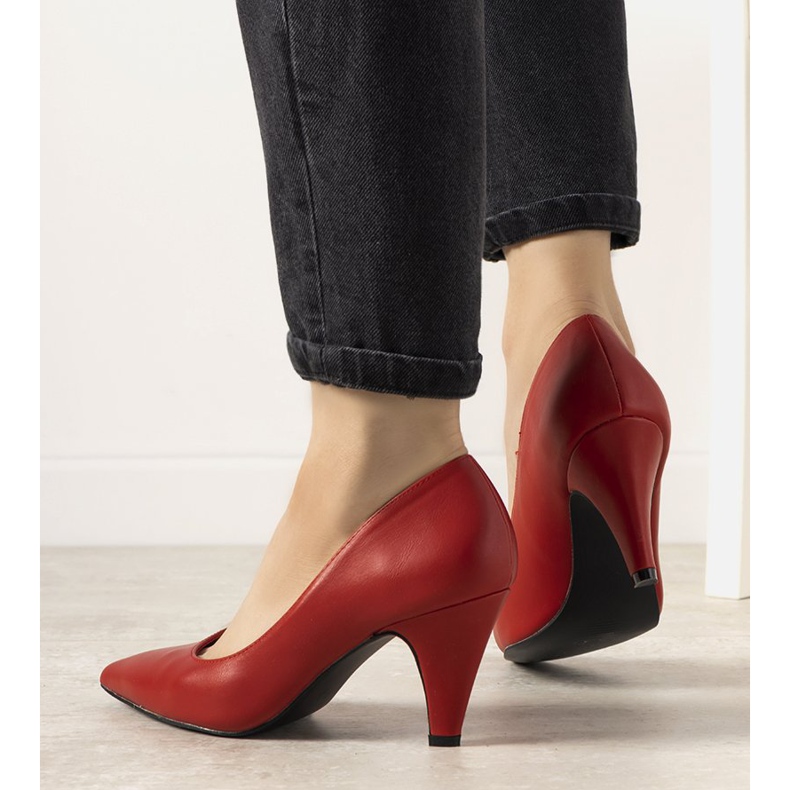 Piros szivattyúk a vastag Day Off sarkán 1