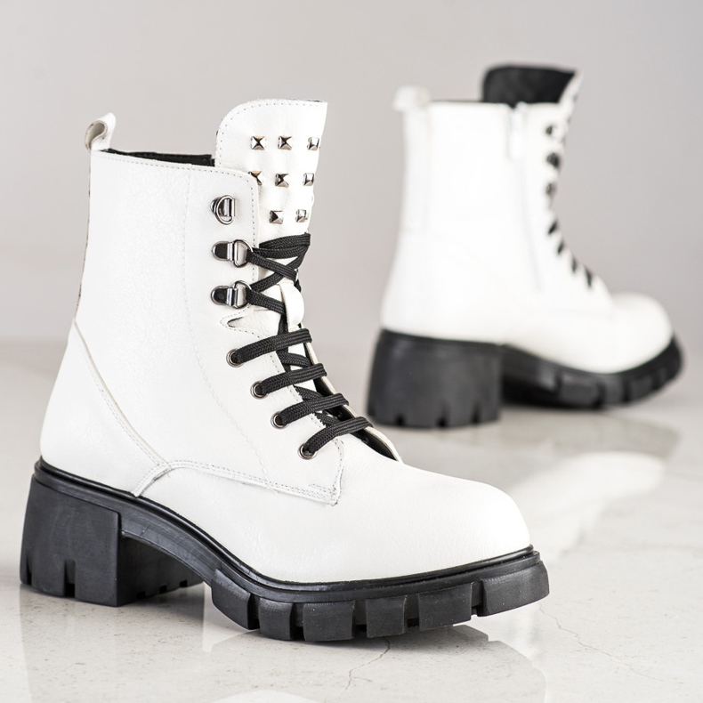 SHELOVET Divatos munkások csapokkal fehér 1