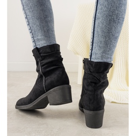 Fekete steppelt csizma női konyakhoz 1