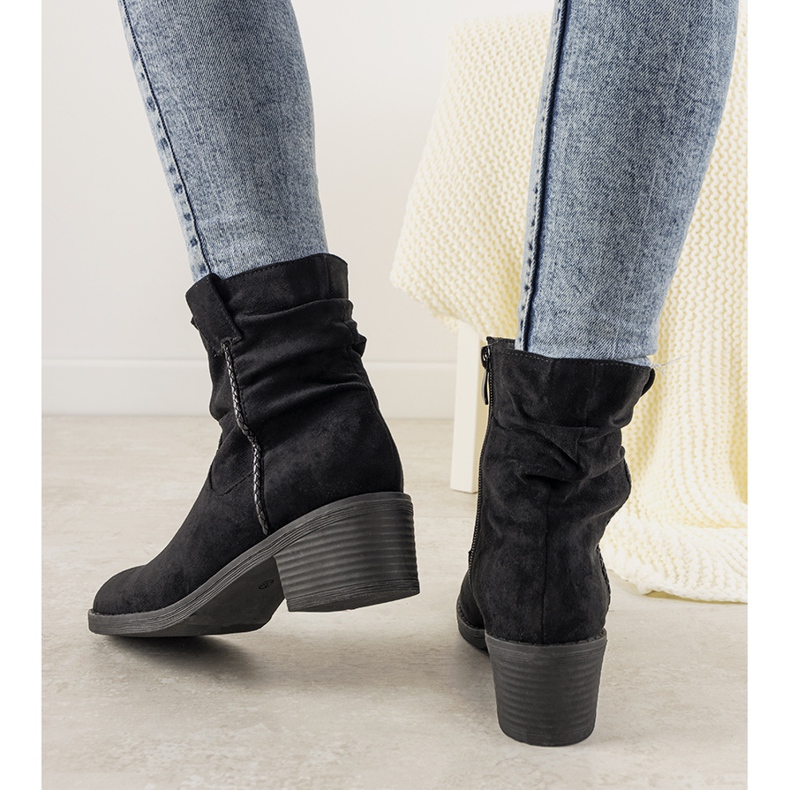 Fekete steppelt csizma női konyakhoz 1