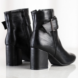 SHELOVET Klasszikus csizma csattal fekete 1