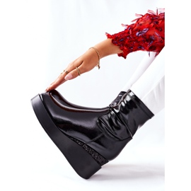 S.Barski Női csizma ék lakkozott fekete terápia 1