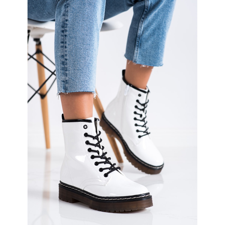 SHELOVET Fehér munkáscsizma szőrmével 2