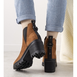 Teves csizma a Cissy oszlopon barna 1