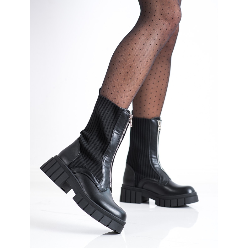 Seastar Fekete munkások zoknival 2