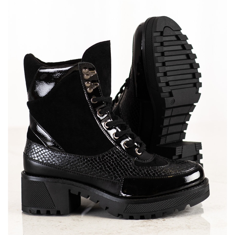 Janessa Fekete divatmunkások 1