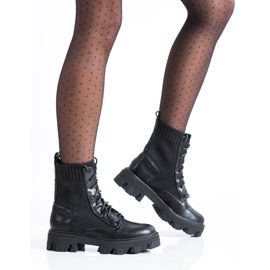 Seastar Felcsúszott dolgozók zoknival fekete 2 Seastar Felcsúszott dolgozók zoknival fekete 2