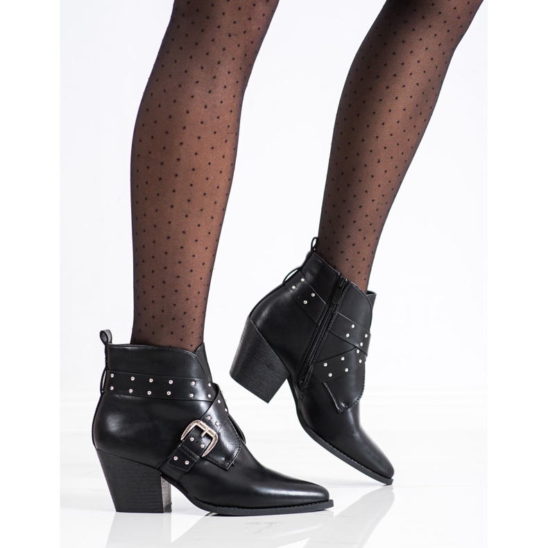 Lucky Shoes Sziklacsizma a poszton fekete 1