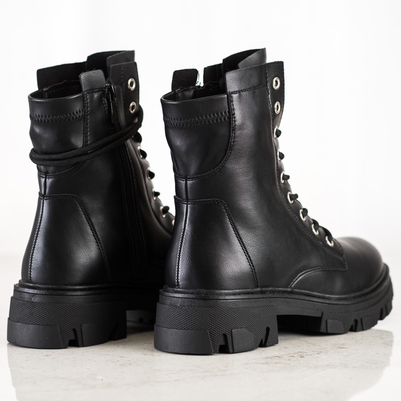 Bestelle Fűzős munkások öko bőrrel fekete 1