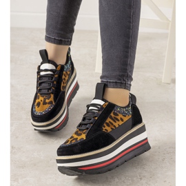 Fekete cipők, magas Debbi talppal barna 1