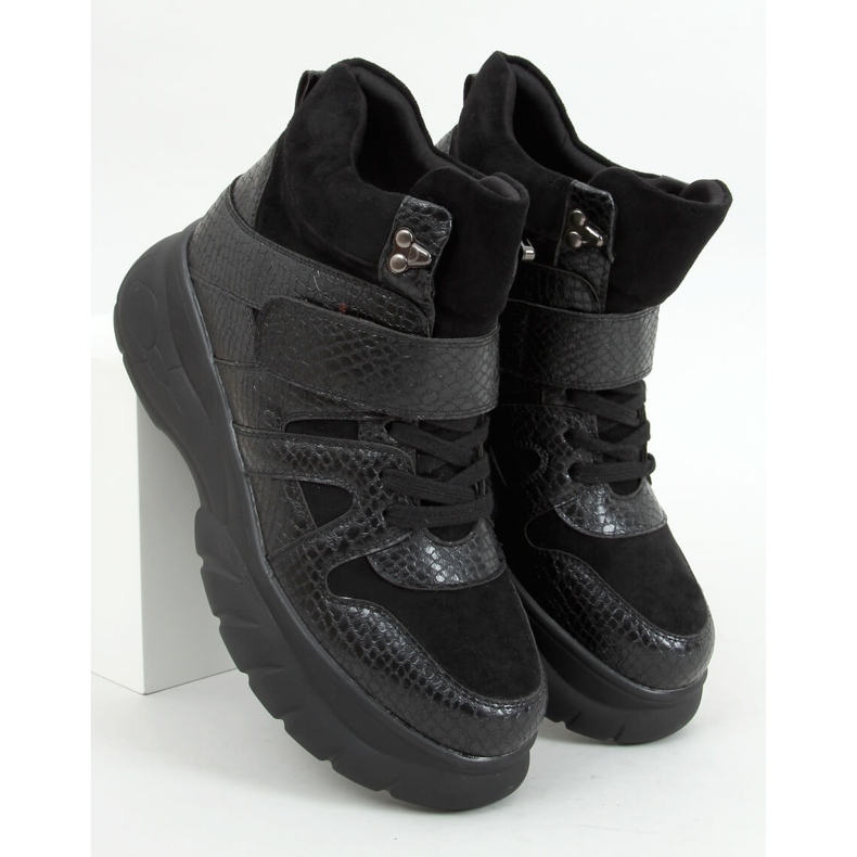 Magas talpú cipő KL-771 Fekete 1