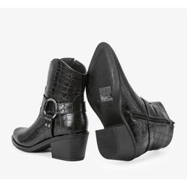 Fekete cowboycsizma krokodil mintával Lav 1