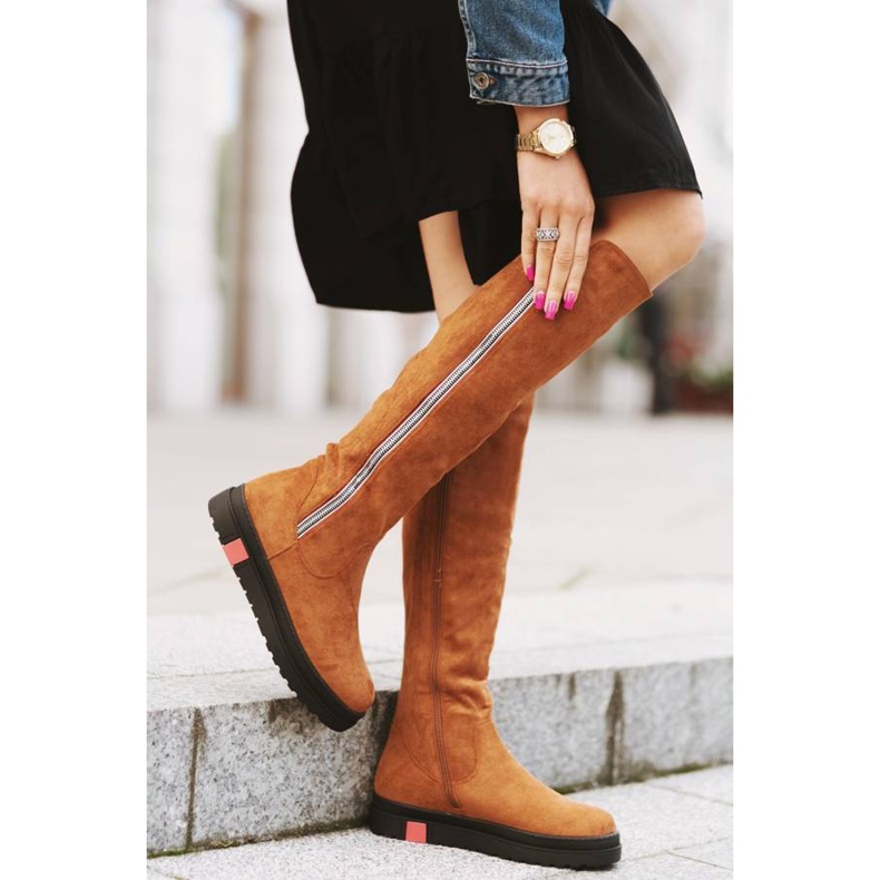 Teve lapos díszítésű csizma Liana barna 1