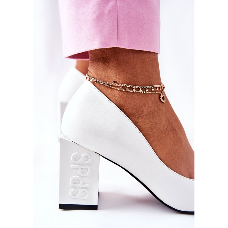 S.Barski Bőr szivattyúk egy fehér Cherith rúdon 2