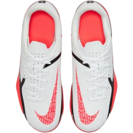 Nike Phantom GT2 Club FG / MG Jr DC0823 167 futballcipő sokszínű narancs és vörös 1