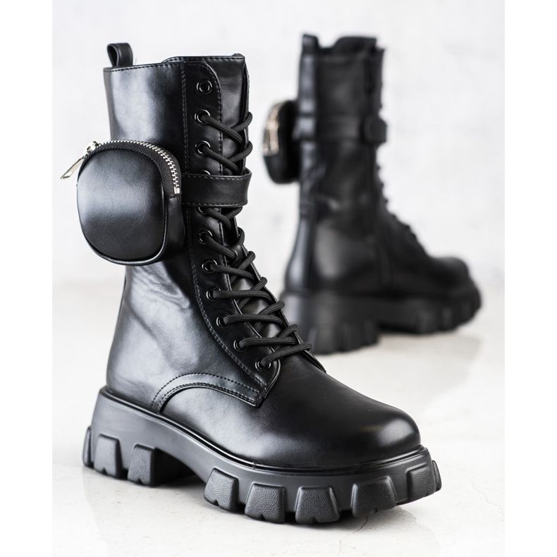 Bestelle Divatos csizma zsebbel fekete 1