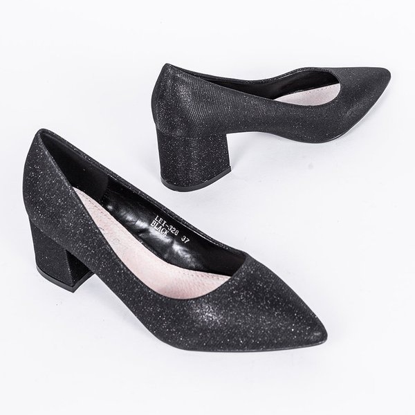 Fekete izzó szivattyúk Laita posztján 1