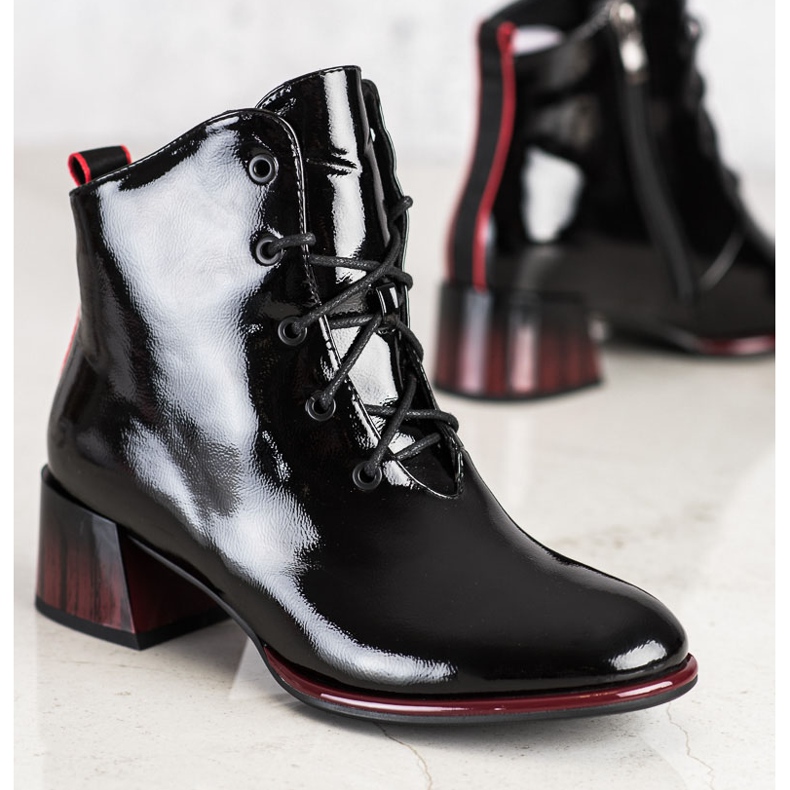 S. BARSKI S.BARSKI fűzős csizma magas sarkú cipőben fekete 1 S. BARSKI S.BARSKI fűzős csizma magas sarkú cipőben fekete 1