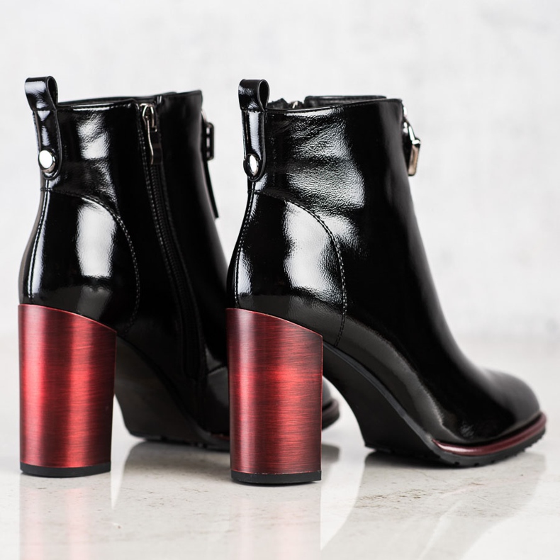 S. BARSKI Stílusos lakkozott csizma S.BARSKI fekete 1