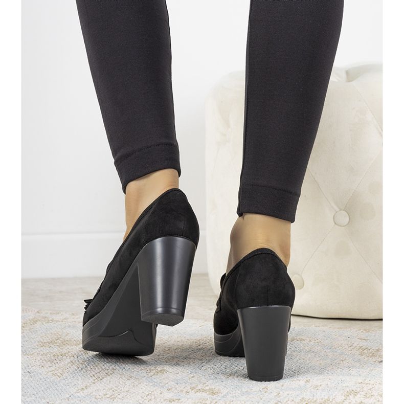 Fekete naplopók a Himmel oszlopon 1