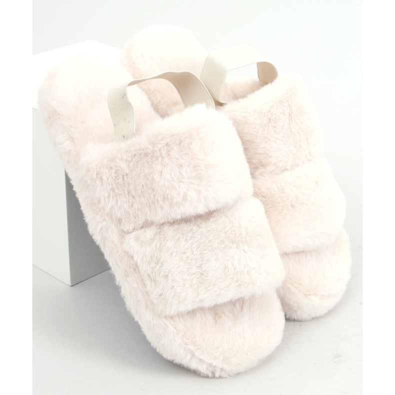 Krémszőrű női papucs N-92 Bézs ekru 1