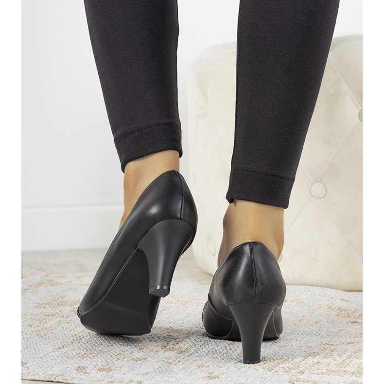 Fekete szivattyúk a Molina oszlopon 1