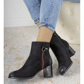 Fekete csizma horzsolással a Montano -tól 1 Fekete csizma horzsolással a Montano -tól 1