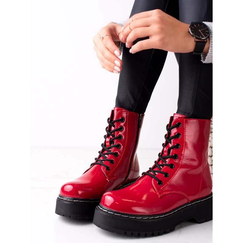 Evento Red Trappers a platformon piros 1