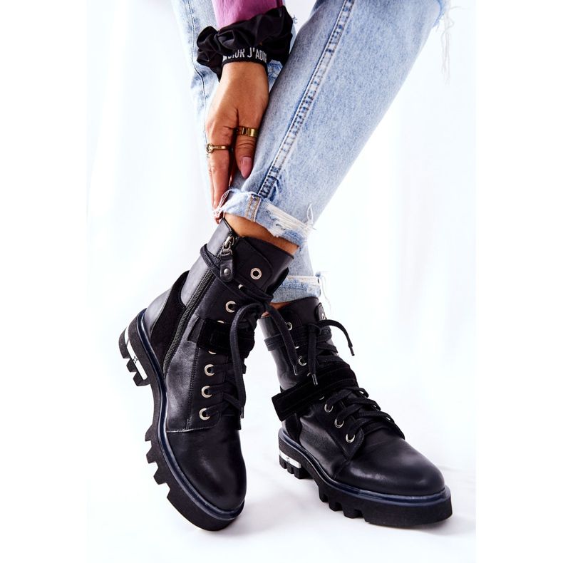 Maciejka fekete bőrű munkáscsizma 05219-01 2